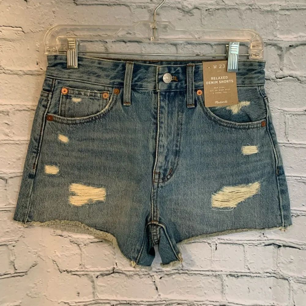 NWT Madewell relaxed denim shorts. Size 23